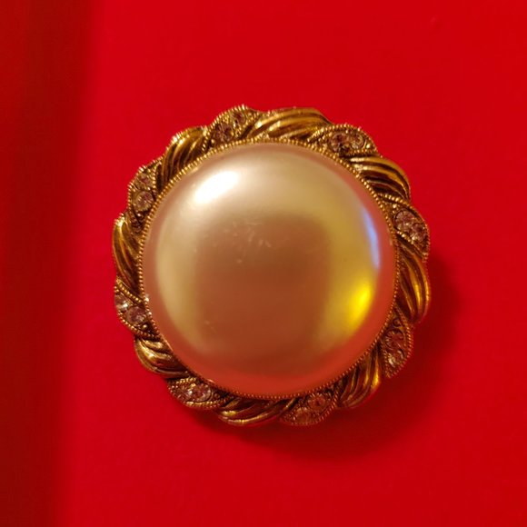 1928 Jewelry - 1928 Pearl Cabochon Brooch